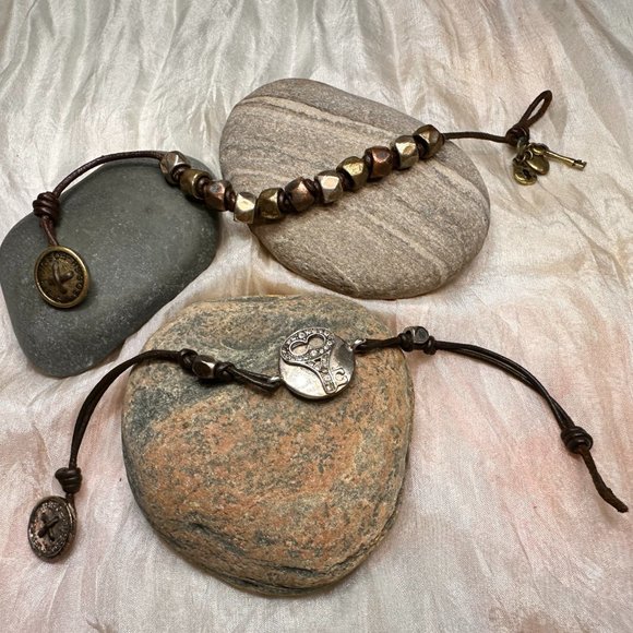 Pewter and Fossil Jewellery Lot - Picture 5 of 5